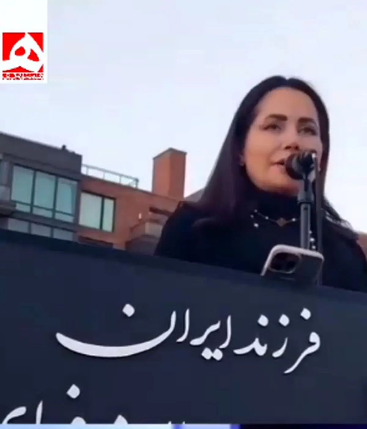 خوانندگی جنجالی مژگان شجریان به نفع پهلوی! + فیلم