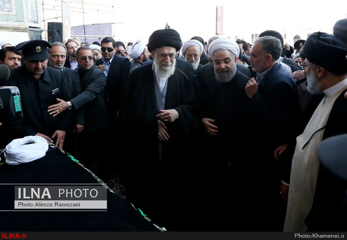 تشکر بیت مرحوم واعظ طبسی از رهبر انقلاب