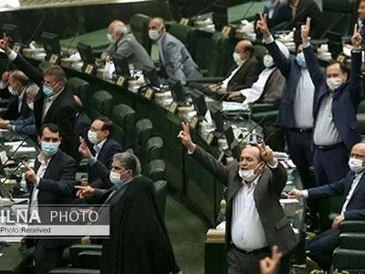 مروری بر عملکرد مجلس یازدهم در «هفت ماهگی»/ هیاهو بر سر هیچ!