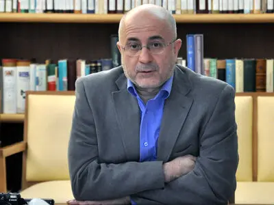 نشست تئا‌تر در این برهه بسیار مطلوب و تاثیرگذار است
