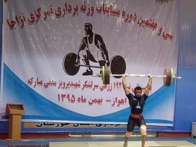 تیم پشتیبانی قرارگاه در سکوی نخست ایستاد