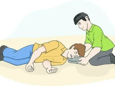 اگر کسی تشنج کرد چه باید کرد؟