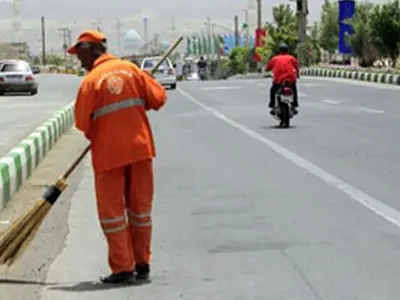 طلب مزدی ۱۴۰ کارگر شهرداری منطقه سه اهواز از پیمانکار پرداخت نشده/ مسئولان شهری: شهرداری پیگیر است