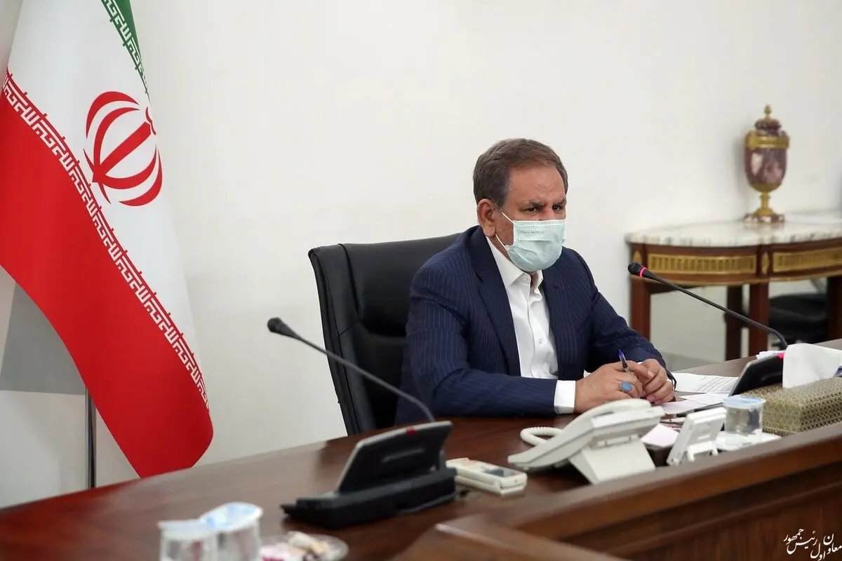 واکسن کرونا مورد نیاز مردم را همزمان با تلاش برای تولید داخلی از منابع معتبر خارجی تأمین خواهیم کرد