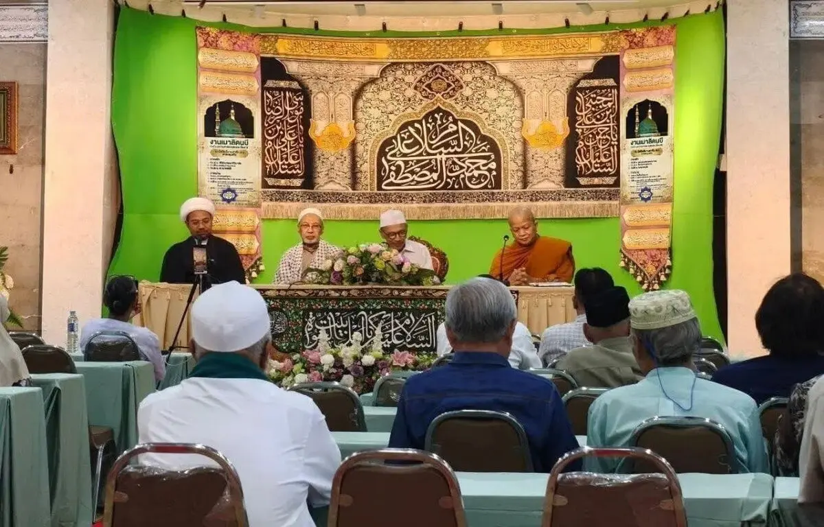 پیامبر اسلام بشر را از یوغ جهالت نجات بخشید