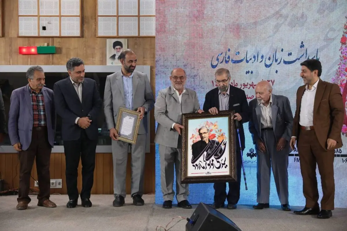 شهود ایران زمین در پهنه شرق به زبان استوار است