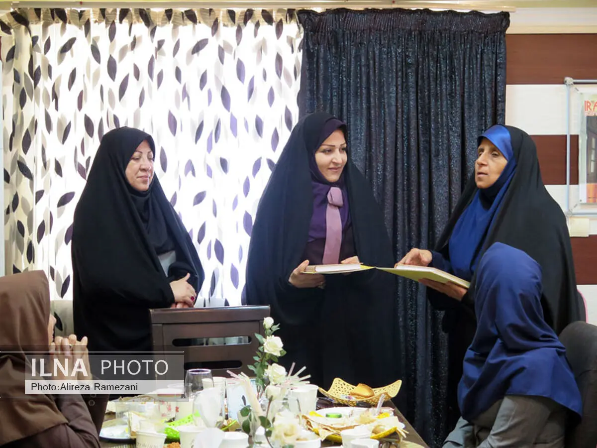 ویژه برنامه گرامیداشت مقام زن و روز مادر با حضور بانوان فعال استان بوشهر