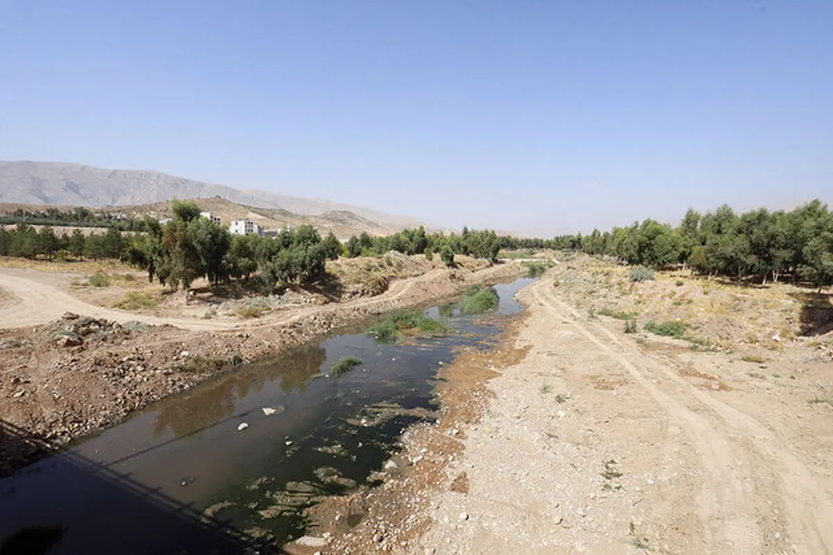 ساکنان سلطان‌آباد شیراز گرفتار بوی تعفن/۳۰ هزار نفر هر روز بوی نامطبوع استنشاق می‌کنند/ شناسایی ۱۹ نقطه آلاینده و  ۶ منبع آلودگی در مسیر رودخانه چنار راهدار