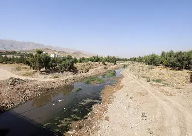 ساکنان سلطان‌آباد شیراز گرفتار بوی تعفن/۳۰ هزار نفر هر روز بوی نامطبوع استنشاق می‌کنند/ شناسایی ۱۹ نقطه آلاینده و  ۶ منبع آلودگی در مسیر رودخانه چنار راهدار