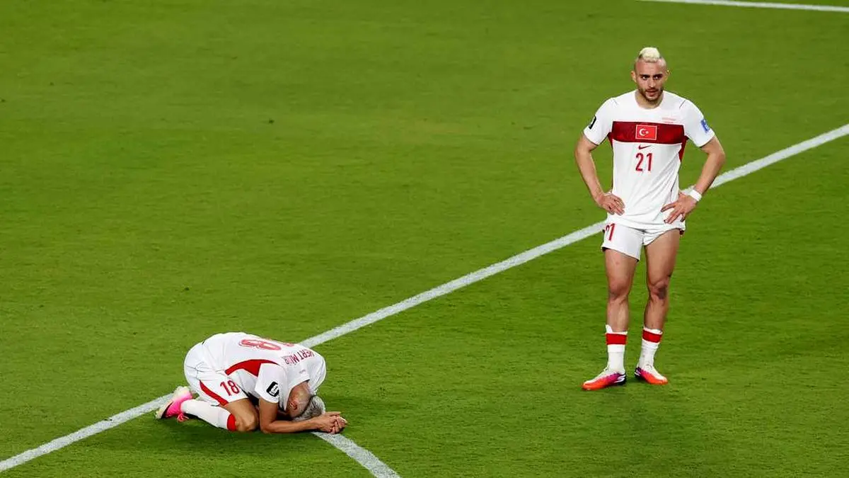سرقت عجیب ساعت داور توسط زننده گل بازی