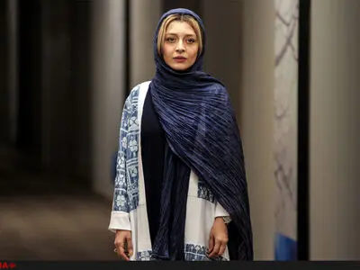 «لابی» به نیمه راه رسید