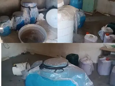 کشف و انهدام کارگاه تولید مشروبات الکلی در لامرد