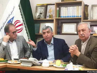 دفاتر: ایرلاین‌ها حق ندارند روی کارمزد تخفیف دهند/سایت‌های فروش: برخی ایرلاین‌ها تا هفت درصد تخفیف را مجاز دانستند/دستگاه‌های نظارتی ورود کنند