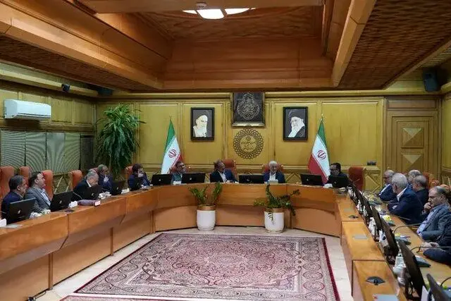 استانداران باید در ورود و خروج و ترخیص کالاها با یکدیگر هماهنگ عمل کنند