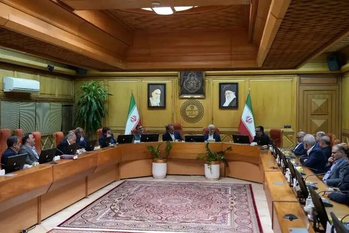 استانداران باید در ورود و خروج و ترخیص کالاها با یکدیگر هماهنگ عمل کنند