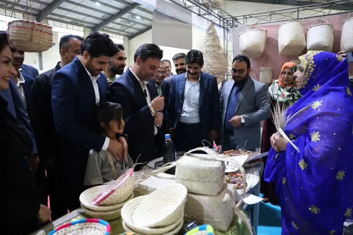 آغاز به‌کار نخستین نمایشگاه تخصصی حصیربافی در شهرستان مهر