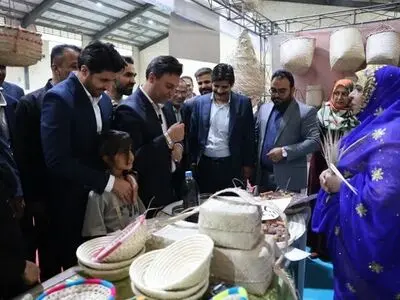 آغاز به‌کار نخستین نمایشگاه تخصصی حصیربافی در شهرستان مهر