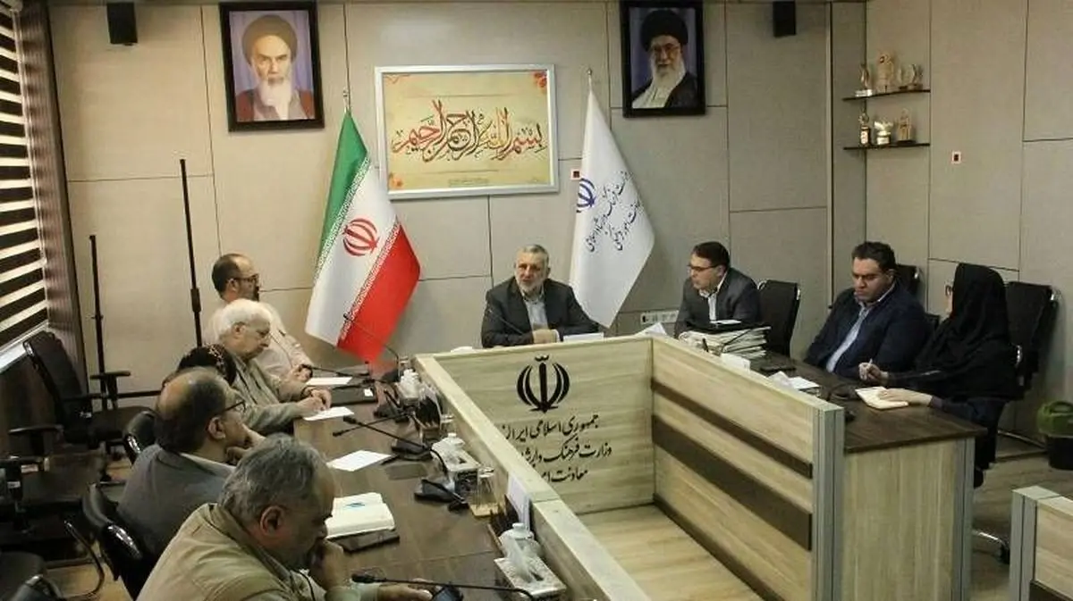 امام برای اداره کشور از حزب استفاده کرد