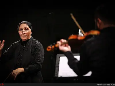 ارکستر ملی ایران به رهبری نزهت امیری
