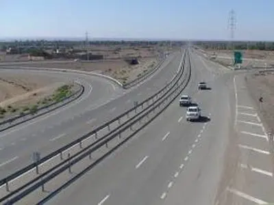 ممنوعیت تردد خودروهای سنگین در محور جاده قدیم میانه - تبریز از ۲۵ اسفند 