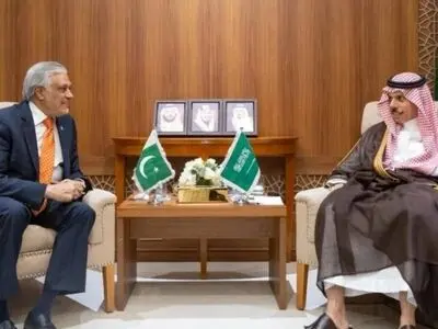 گفت‌وگوی تلفنی وزرای خارجه عربستان و پاکستان
