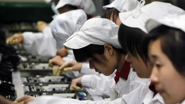 افزایش اعتراضات به‌دلیل فریب کارگران چینی توسط شرکت تایوانی/ استثمار،‌ آزار و تهدید نیروی کار ادامه دارد/ اپل سکوت کرده است