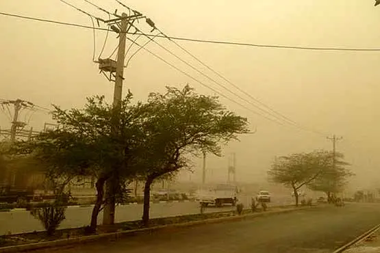 وزش شدید باد در تهران/ کاهش دید به دلیل گرد و خاک