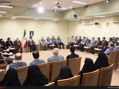 دیدار مسئولان ستاد هشتمین دوره سرشماری عمومی نفوس و مسکن با رهبرانقلاب اسلامی