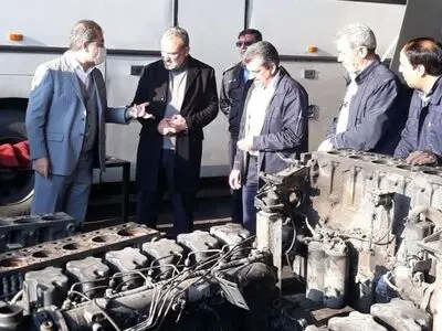 حجم سنگین تردد خودروهای شخصی تنفس در کرج را سخت کرده است