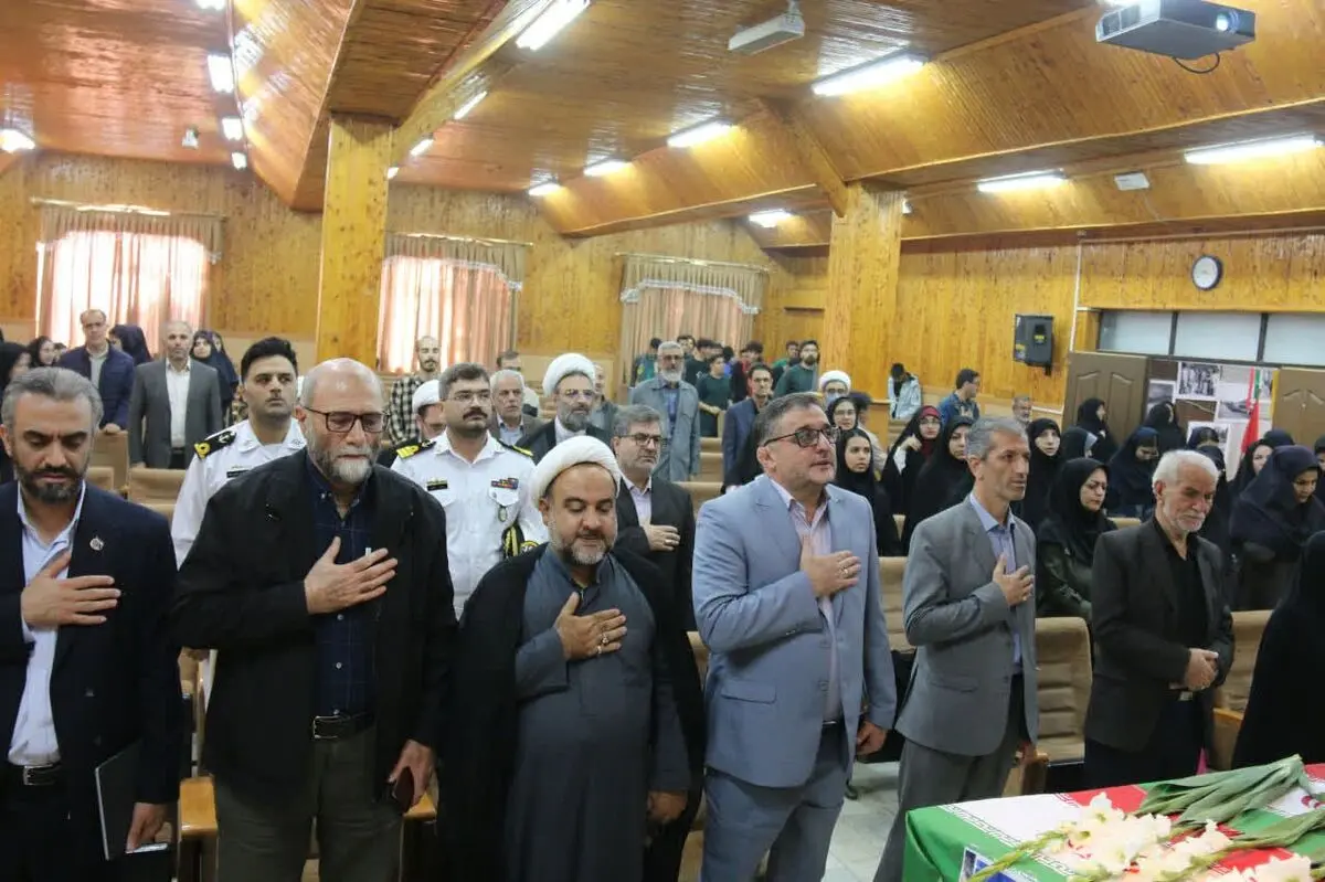 یادواره شهدای غواص و ناوشکن دنا در همدان برگزار شد