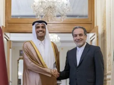 دیدار نخست‌وزیر قطر با عراقچی 