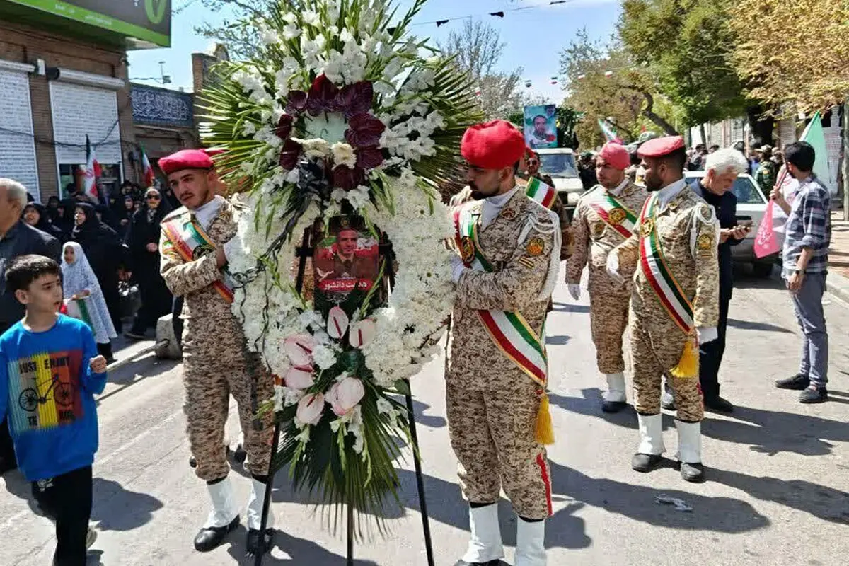 مراسم تشییع افسر لشگر 16 زرهی قزوین برگزار شد