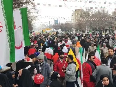 راهپیمایی ۲۲ بهمن ماه در مشهد آغاز شد