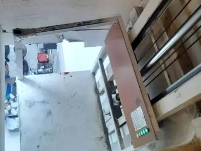 مرگ یک کارگر ۱۳ ساله در اصفهان/ بالابر گیر کرد!