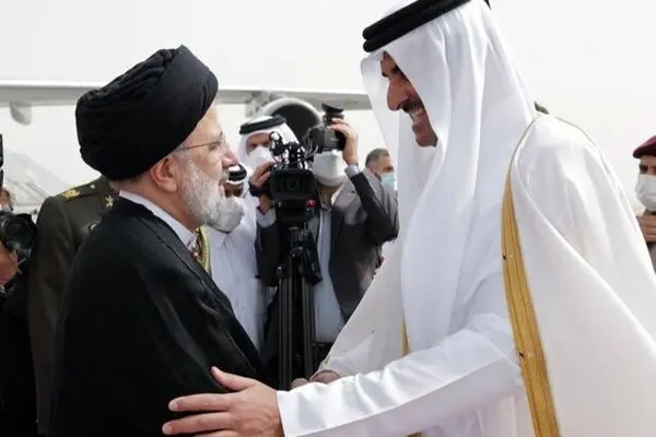 Iran president, Qatari emir call for expansion of cooperation