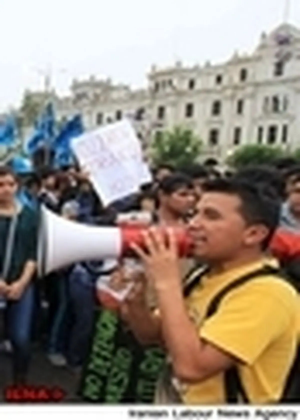 اعتصاب کارگران تاسیسات نفتی آمریکا ادامه دارد