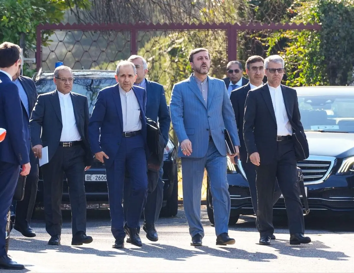 ماموریت دیپلمات‌ها دور کردن سایه جنگ و تحریم‌هاست