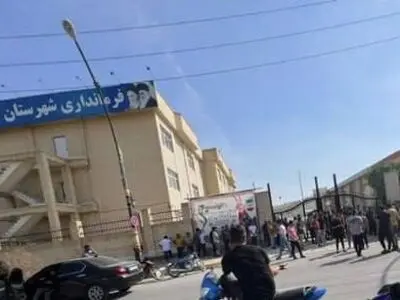 لنج‌داران عسلویه: محدودیتِ «ته ‌لنجی» معیشت خانوارها را به خطر می‌اندازد