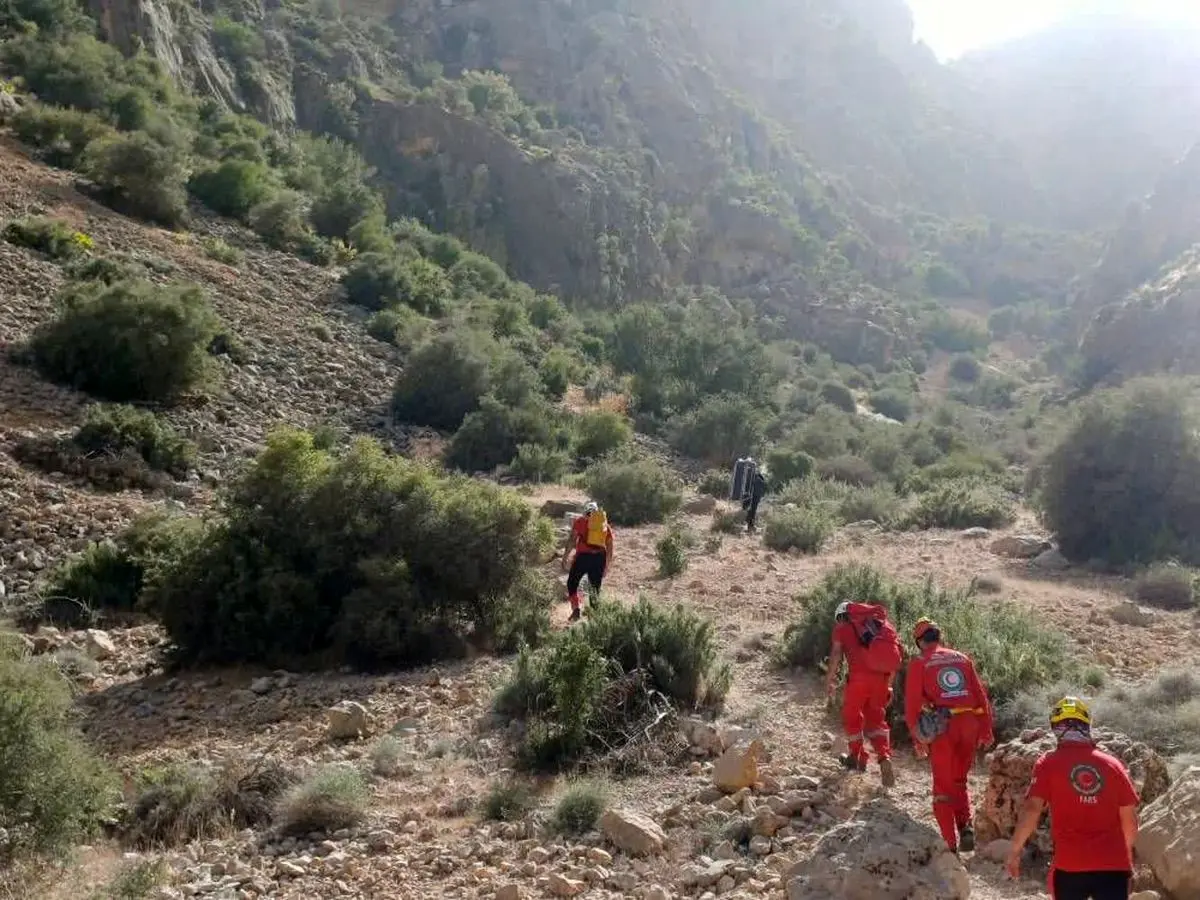 عملیات ۷ ساعته برای انتقال پیکر طبیعت گرد ۱۶ ساله در روستای کوشک بیدک