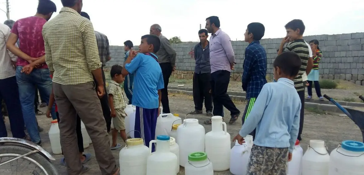روزی۱۲ ساعت آب شرب روستای تلکنگاه گشت رودخان فومن قطع است