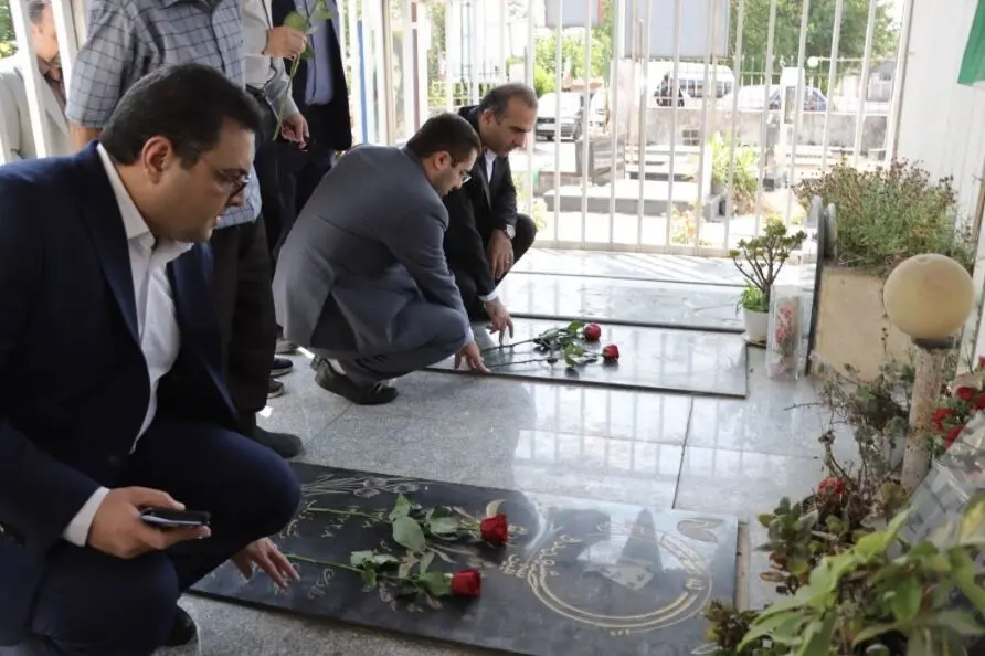 تجدید میثاق با آرمان‌های شهدا و تکریم خانواده‌های معظم آنان