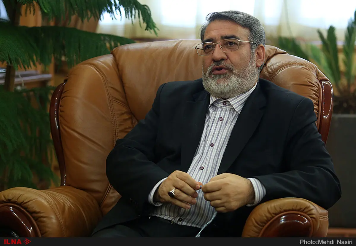 روحانی برای حضورم در وزارت کشور با من صحبت کرد/هرچند روز یک استاندار به احضارشده‌ها اضافه می‌شود/من و لاریجانی نان و نمک یکدیگر را خورده‌ایم/حق مینو خالقی این نبود/در چارچوب وظایفم، پیگیر حصر هستم