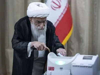 آیت‌الله جنتی رای خود را ثبت کرد