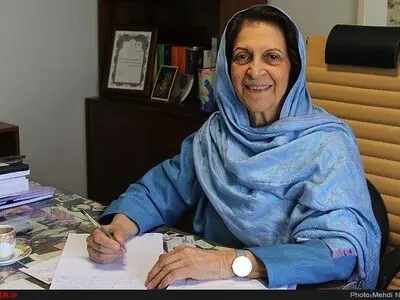 تفاهم سیاستمداران ایران بر سر استعفا و رویِ کار آمدن/ چرا سیاسیون اسناد را از بین می‌برند؟