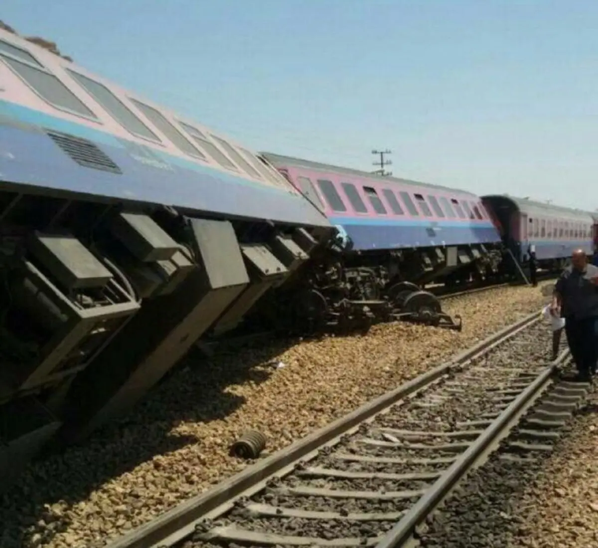 حادثه قطار مسافری اهواز - تهران در لرستان/ نقص فنی علت خروج واگن از ریل