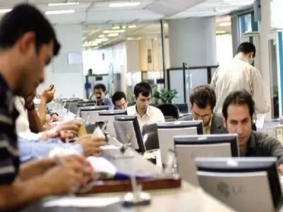 کارگران حداقل بگیر در گرداب افزایش حقوق ۳۰ درصدی برای دولتی‌های کف بگیر؟