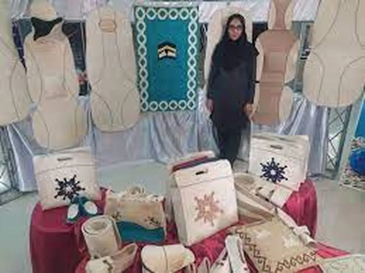 افتتاح نمایشگاه محصولات نمدی در بام ایران