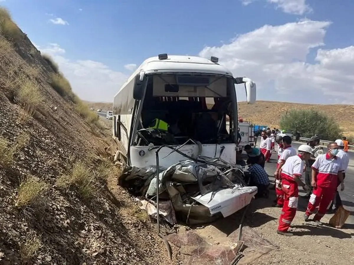 تصادف اتوبوس زائران گلستانی در راه بازگشت از پیاده روی اربعین در مازندران