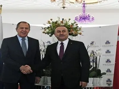 تماس تلفنی چاووش‌اوغلو با لاوروف درباره کنگره سوچی