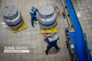 کارگران خط تولید را در شرایط جنگی متوقف نکردند/ تعدیل نیرو در کارخانه‌های فارس فعلاً متوقف شد